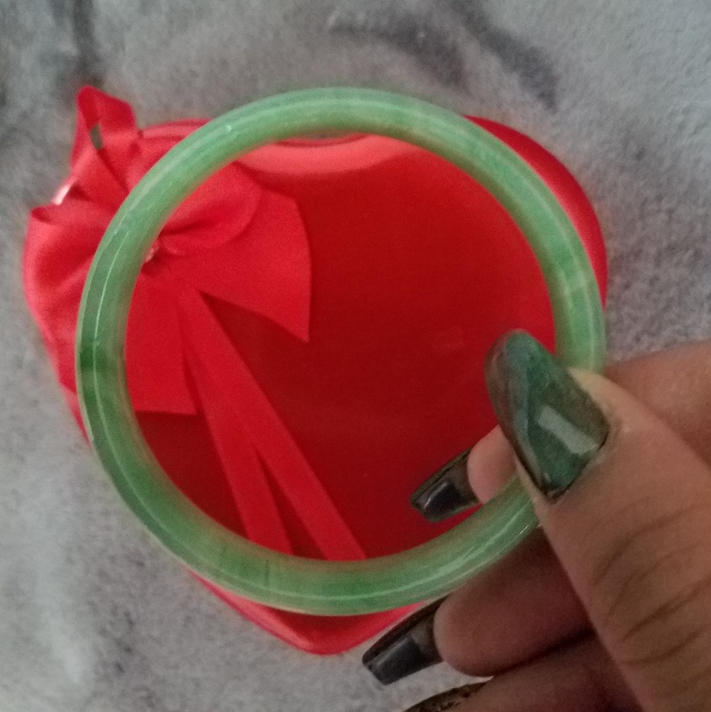 NWOT adult jade bracelet - Picture 3 of 4